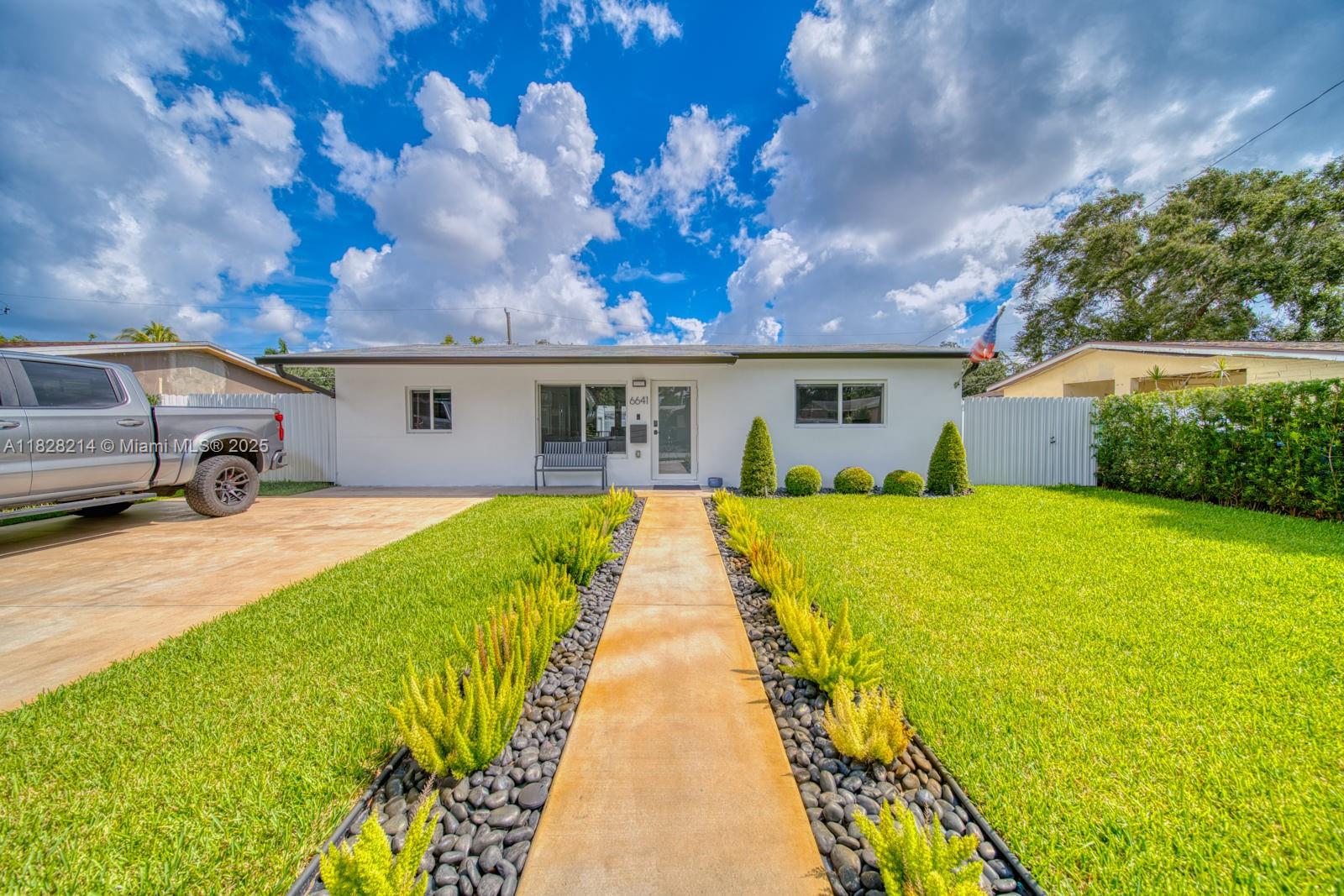 6641 Greene St, Hollywood FL 33024