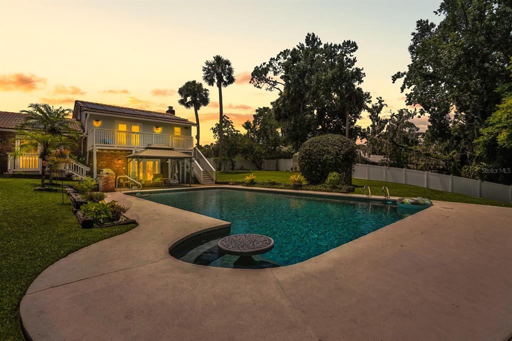29 TWIN RIVER DRIVE