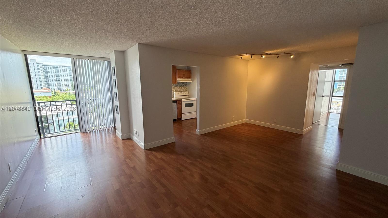 17021 N Bay Rd # 914, Sunny Isles Beach FL 33160