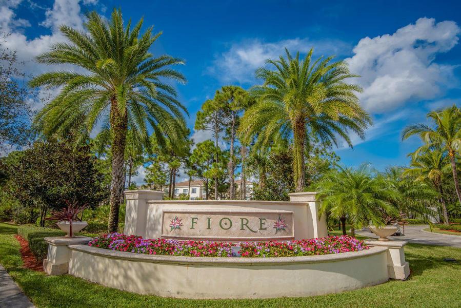1208 E Myrtlewood Cir Circle E, Palm Beach Gardens FL 33418
