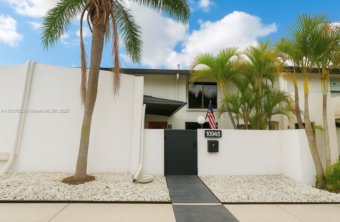 10948 SW 71st St, Miami FL 33173