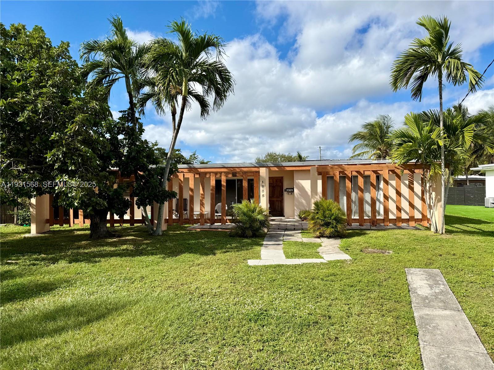 1835 N Hibiscus Dr, North Miami FL 33181