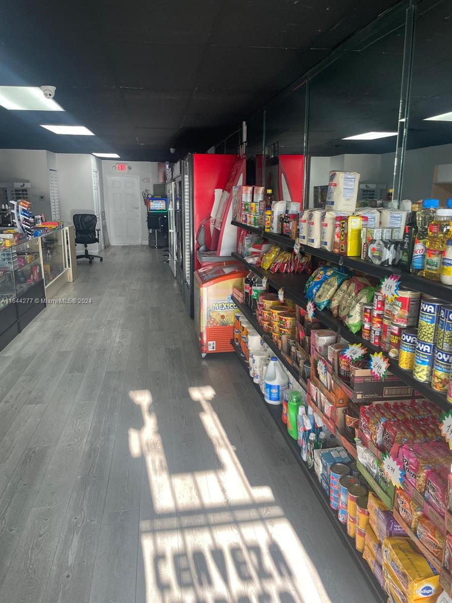 1070 E 8th Ave, Hialeah FL 33010