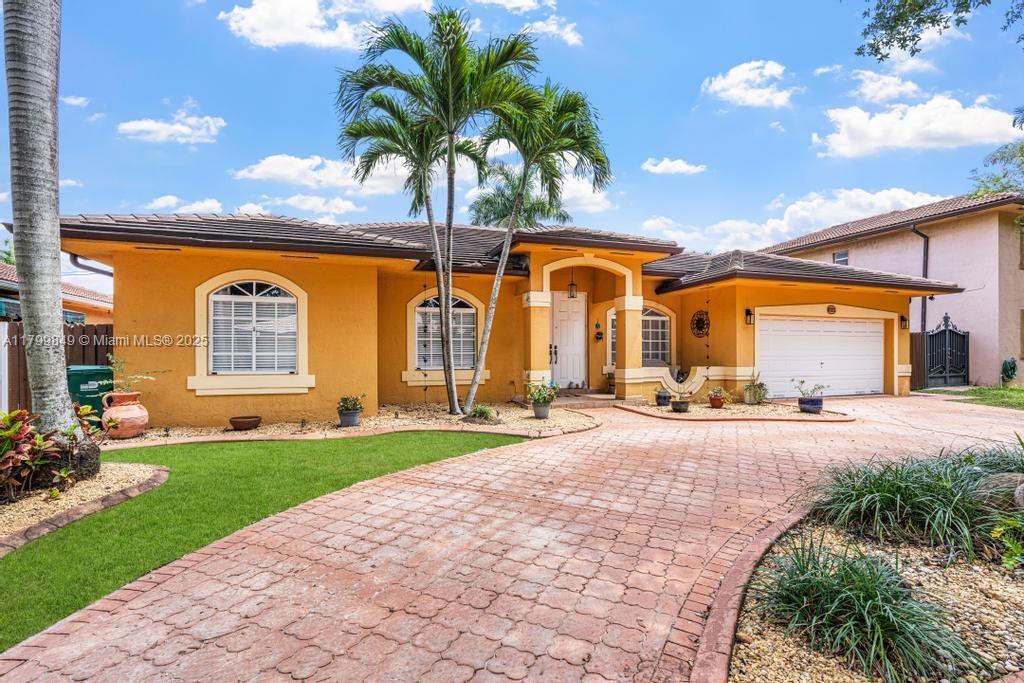 8721 NW 170th Ter, Hialeah FL 33018