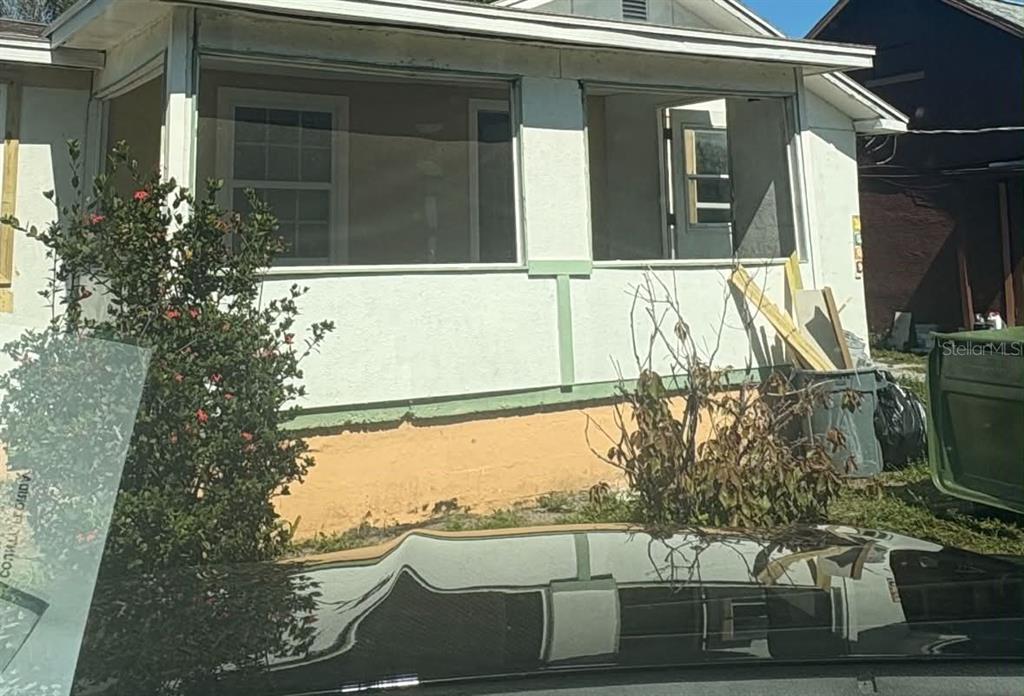 2509 DIXIE AVENUE, SARASOTA, FL — photo 2 of 15