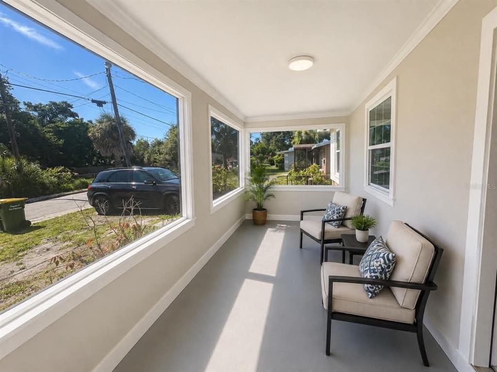 2509 DIXIE AVENUE, SARASOTA, FL — photo 3 of 15