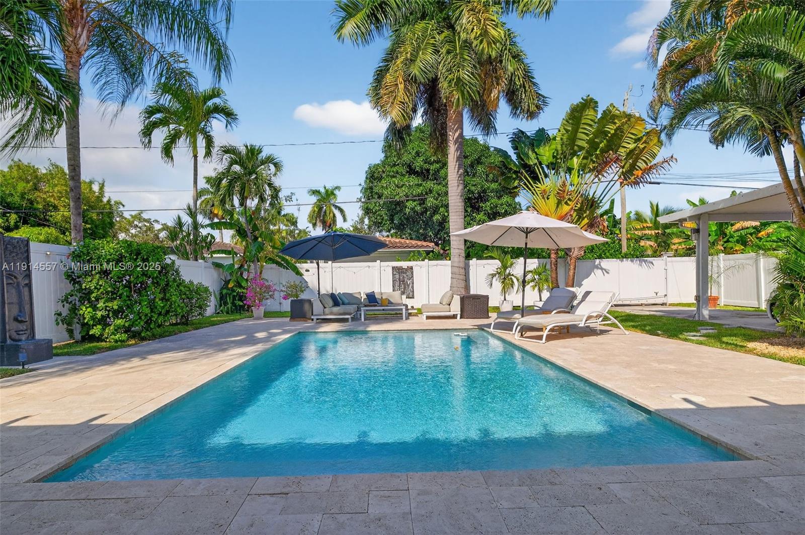 1527 Mayo St, Hollywood FL 33020