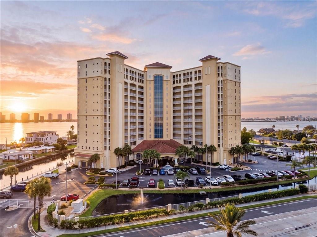 2801 S RIDGEWOOD AVENUE UNIT 806