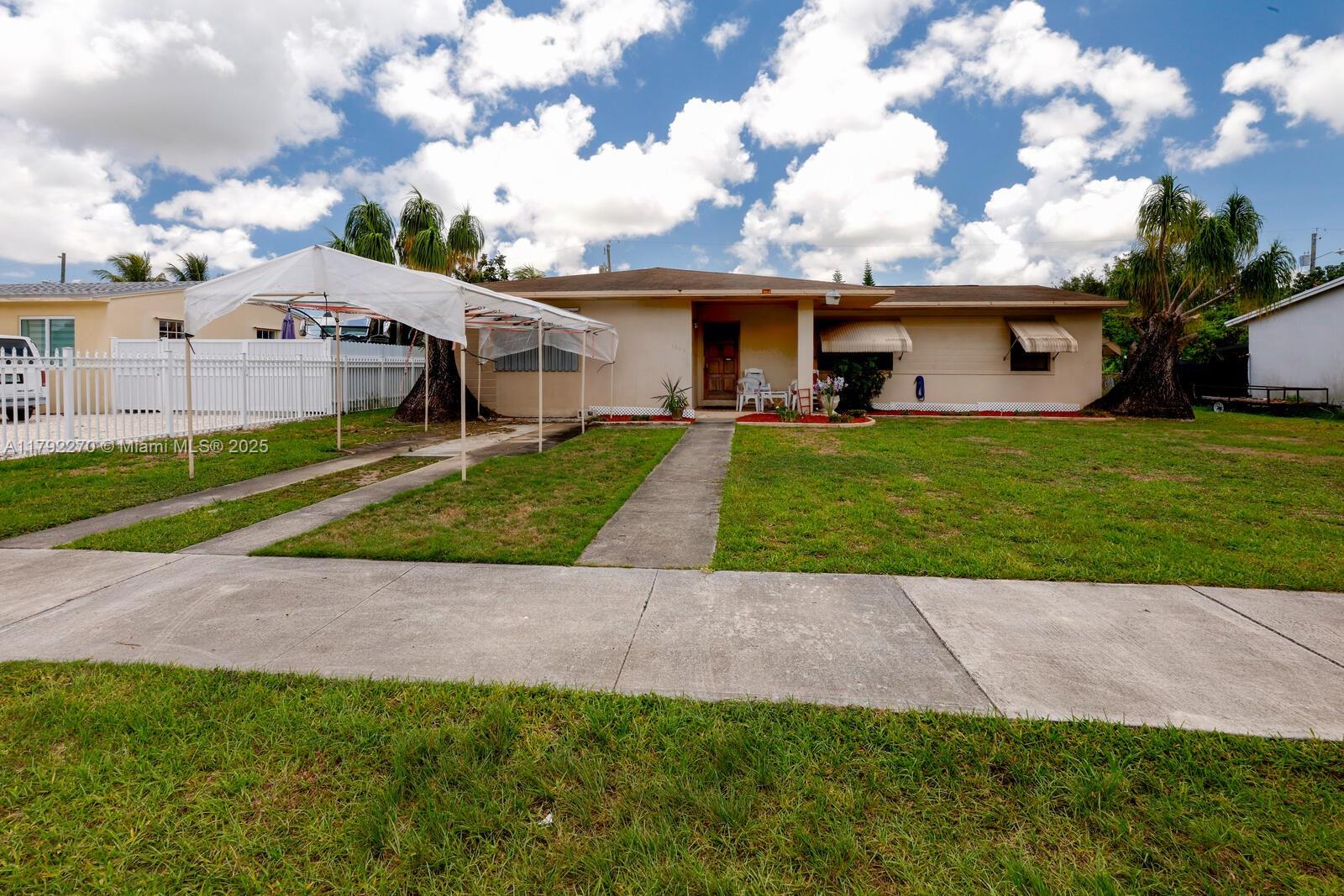 1005 NE 13th Ave, Homestead FL 33033
