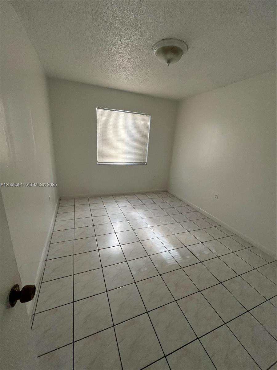 HIALEAH, FL — photo 3 of 4