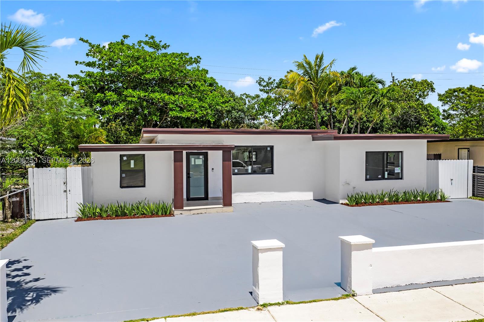235 NW 127th St, North Miami FL 33168