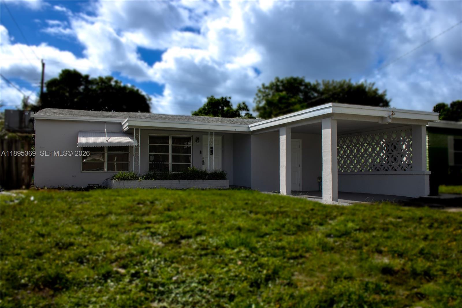 230 NW 55th St, Oakland Park FL 33309