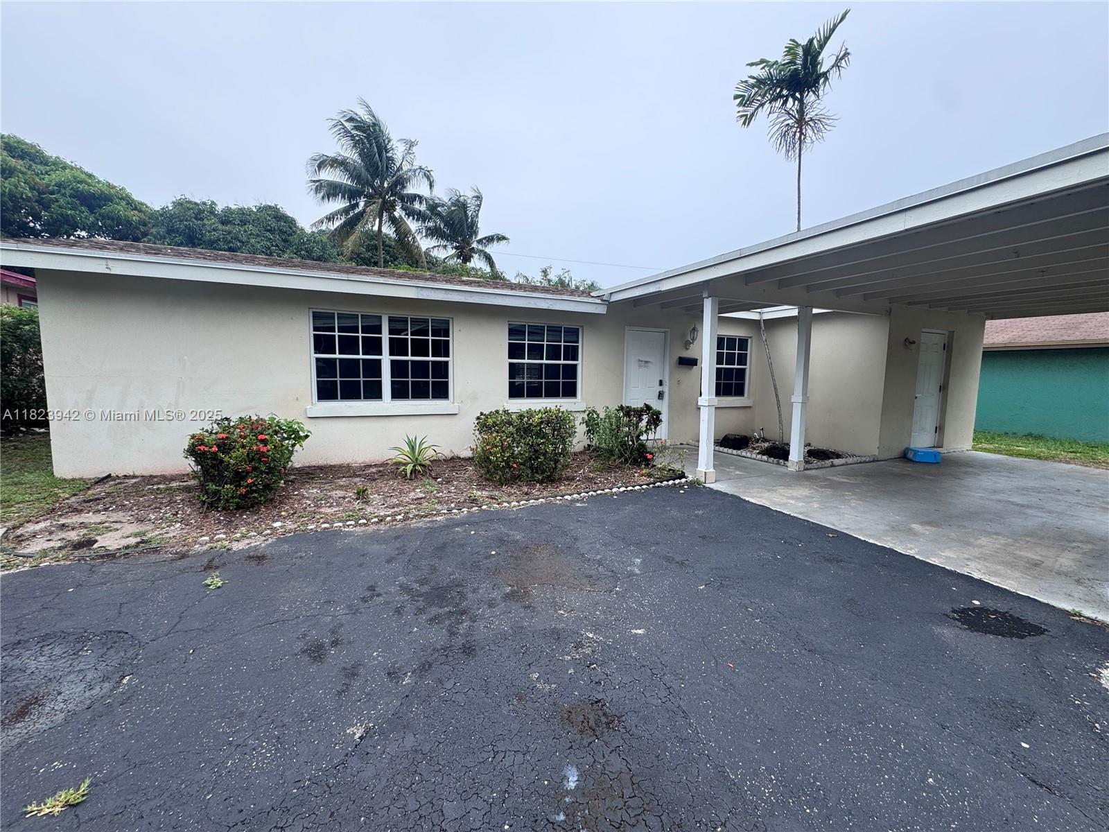423 SW 10th Ave, Boynton Beach FL 33435