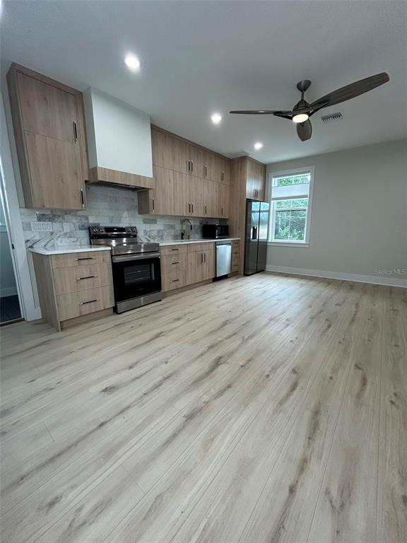 468 44TH AVENUE N UNIT 1/2