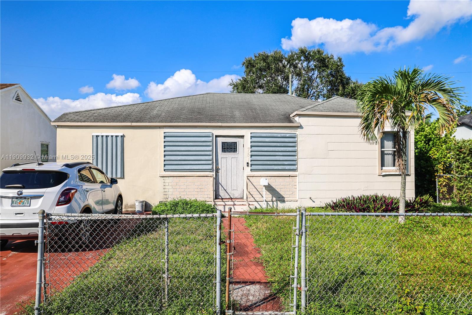 751 NW 64th St, Miami FL 33150