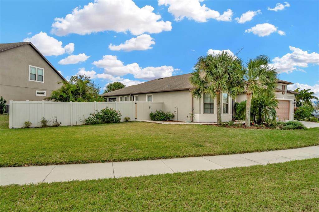 16340 TREASURE POINT DRIVE, WIMAUMA, FL — photo 3 of 30