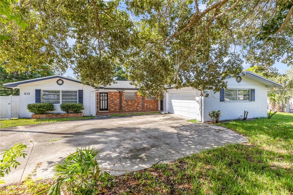 913 VALENCIA ROAD