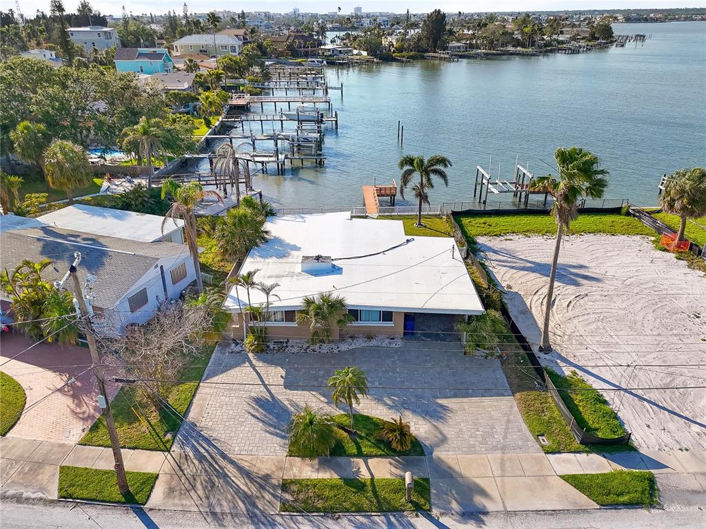 15305 HARBOR DRIVE, MADEIRA BEACH, FL — photo 2 of 16