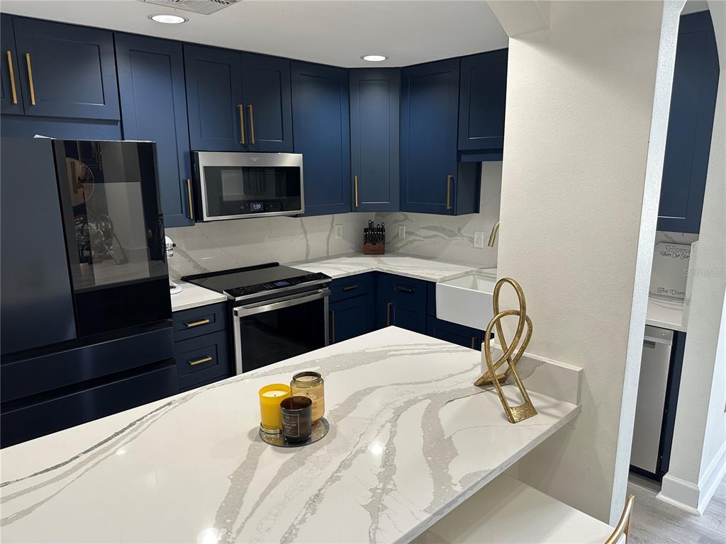 808 3RD AVENUE W UNIT 701, BRADENTON, FL — photo 2 of 30