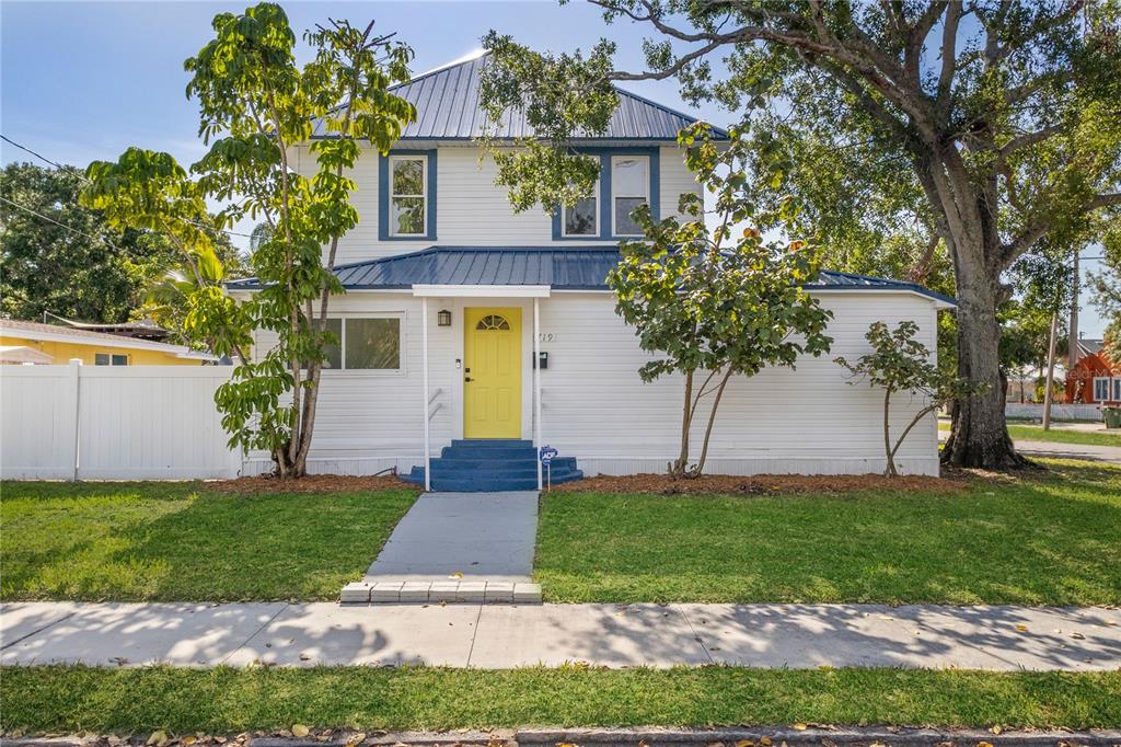 719 22ND STREET W