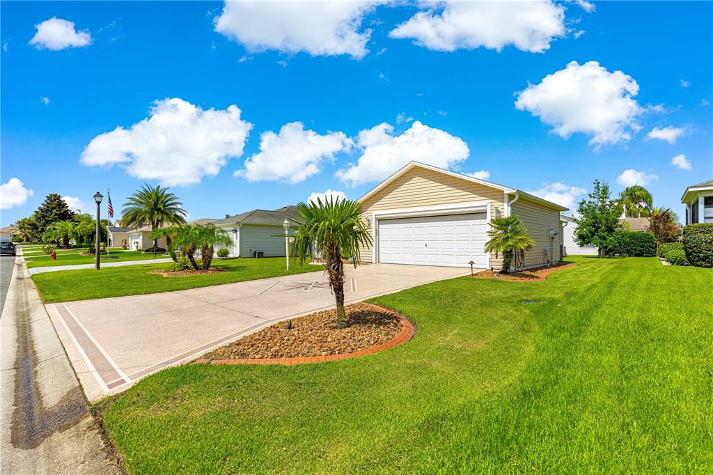 362 ARBELLA LOOP, THE VILLAGES, FL — photo 4 of 30