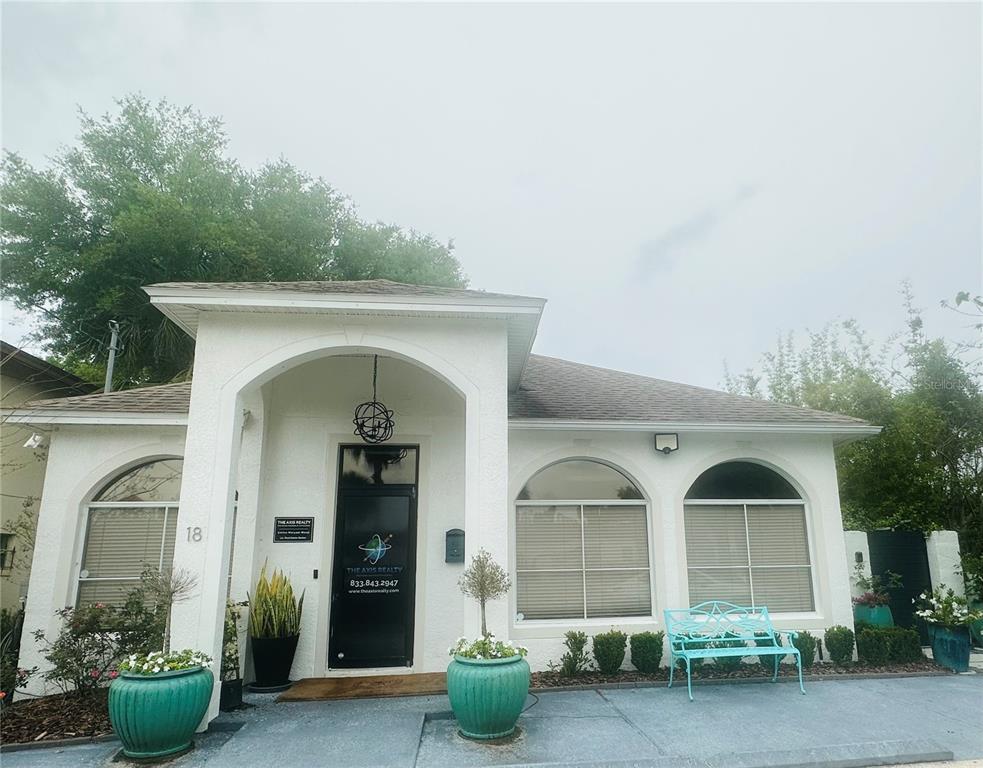 18 N COLLEGE AVENUE
