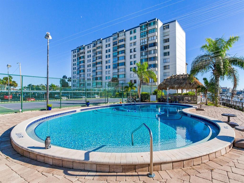 660 ISLAND WAY UNIT 306