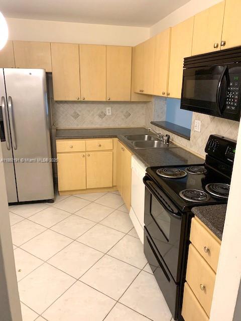 8540 SW 133rd Ave Rd # 124, Miami FL 33183