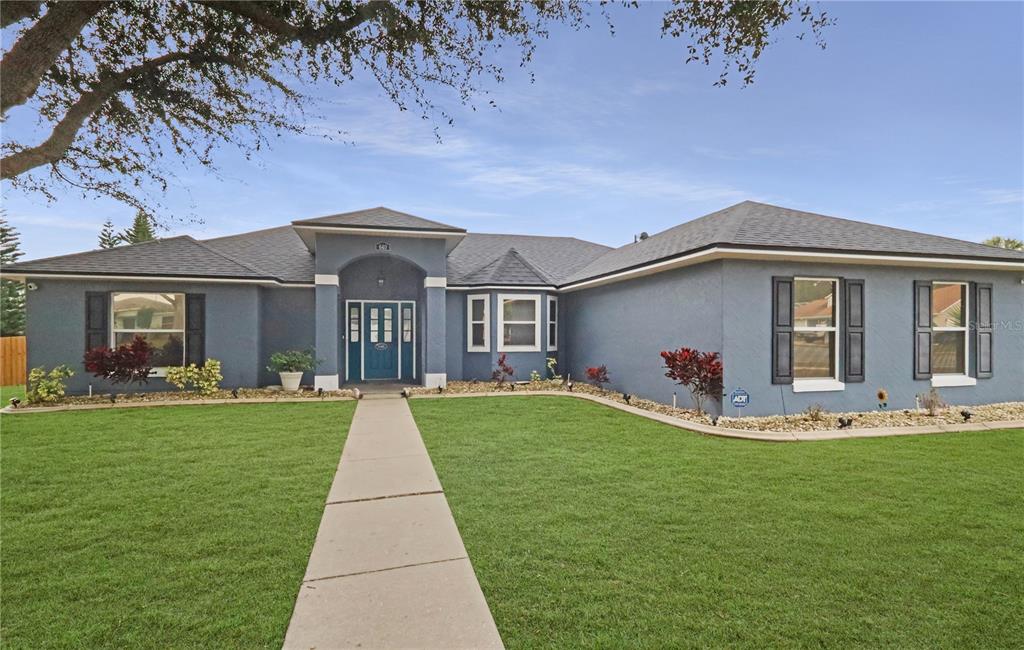 640 WOODVIEW DRIVE