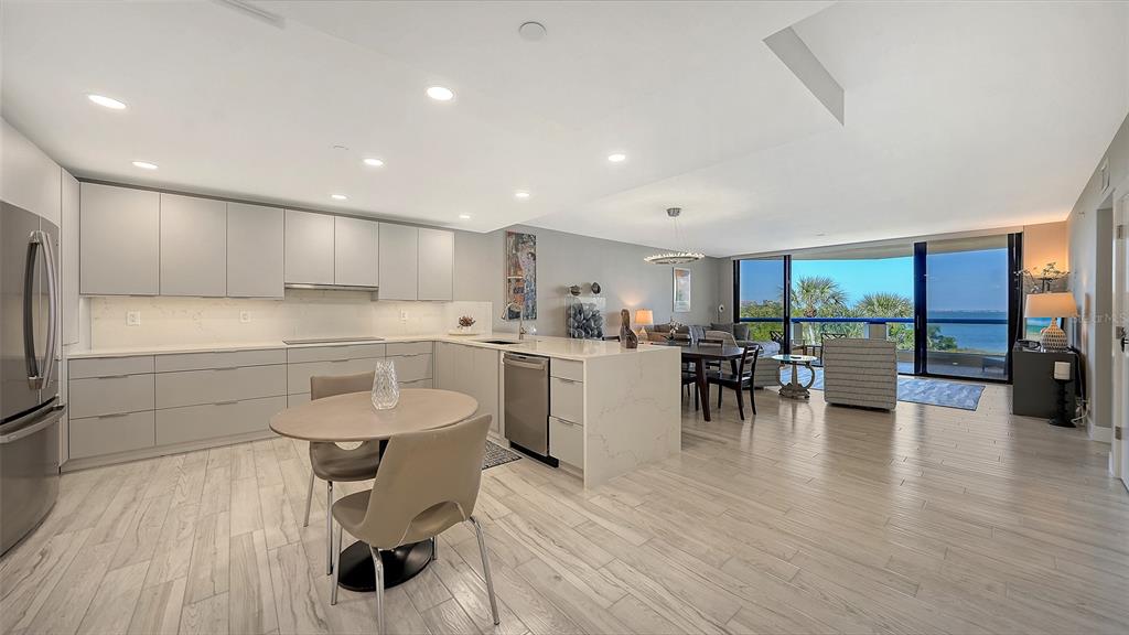 2120 HARBOURSIDE DRIVE UNIT 623, LONGBOAT KEY, FL — photo 5 of 30