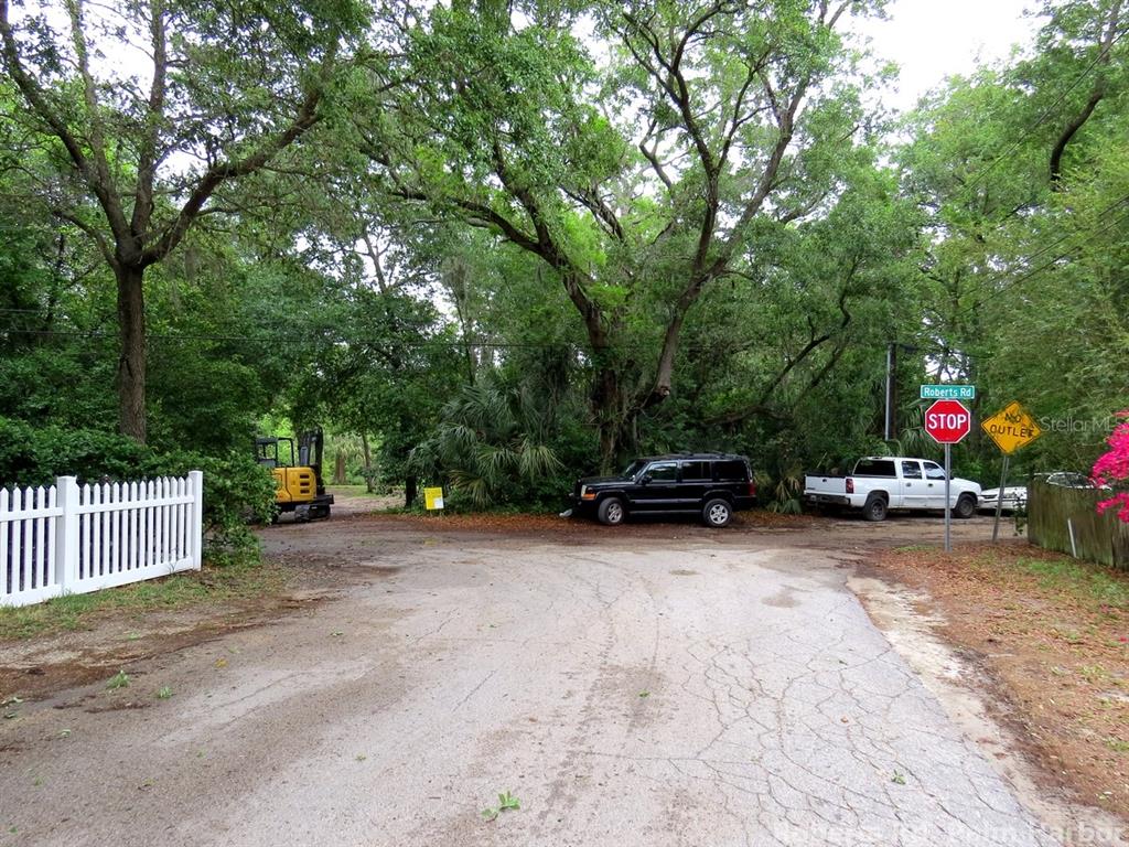 ROBERTS ROAD, PALM HARBOR, FL — photo 5 of 14