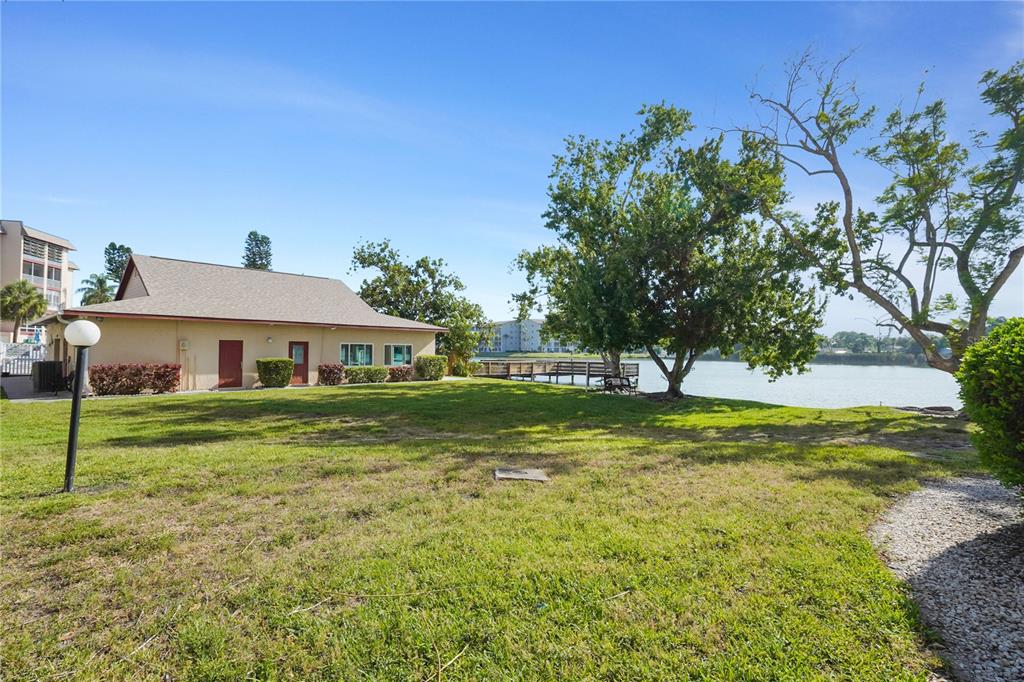 4013 LAKE BAYSHORE DR UNIT 107