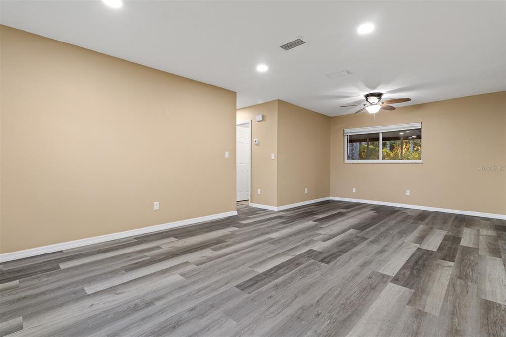 609 HOLLEY STREET, BROOKSVILLE, FL — photo 4 of 27