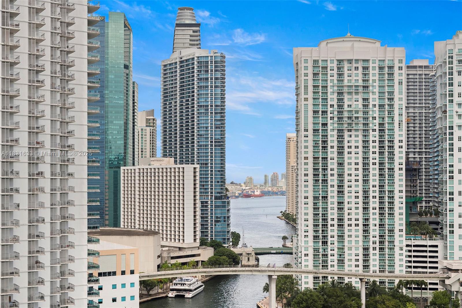 90 SW 3rd St # 2214, Miami FL 33130