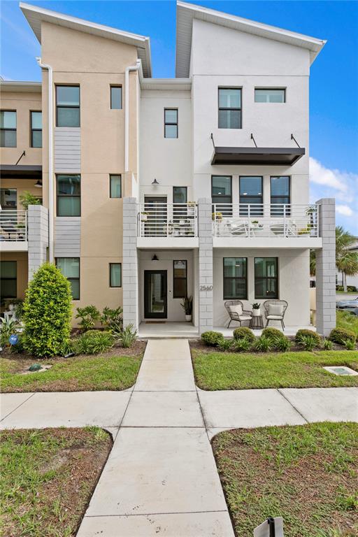 2560 12TH TERRACE N