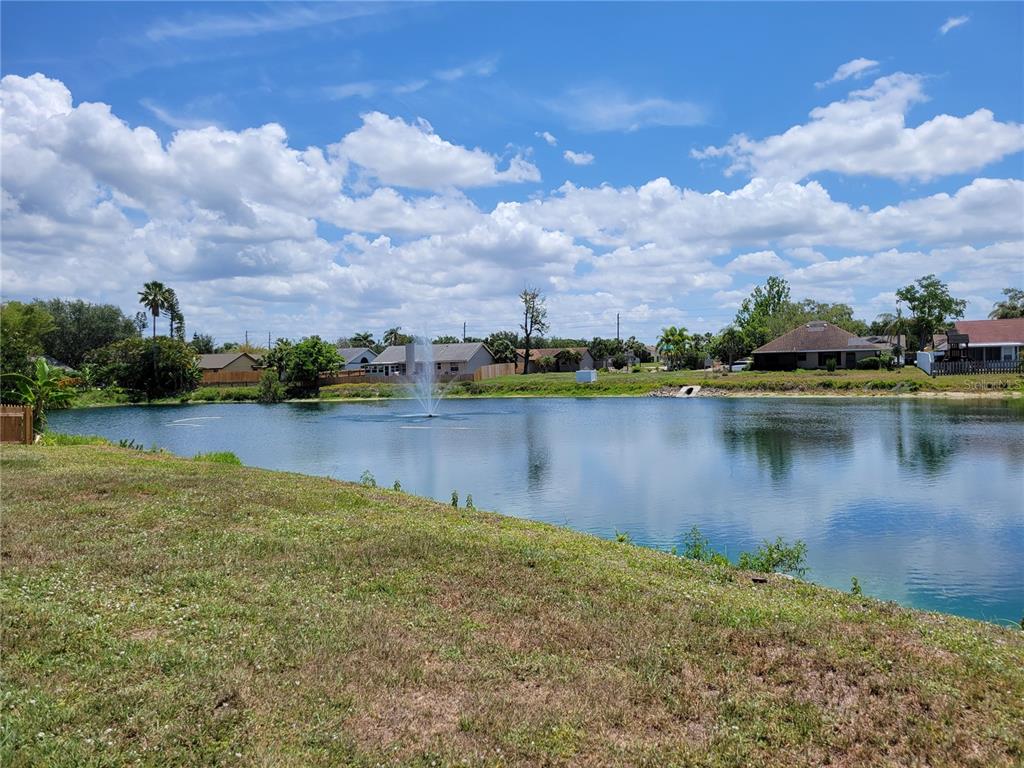 3538 65TH AVENUE CIRCLE E, SARASOTA, FL — photo 4 of 25