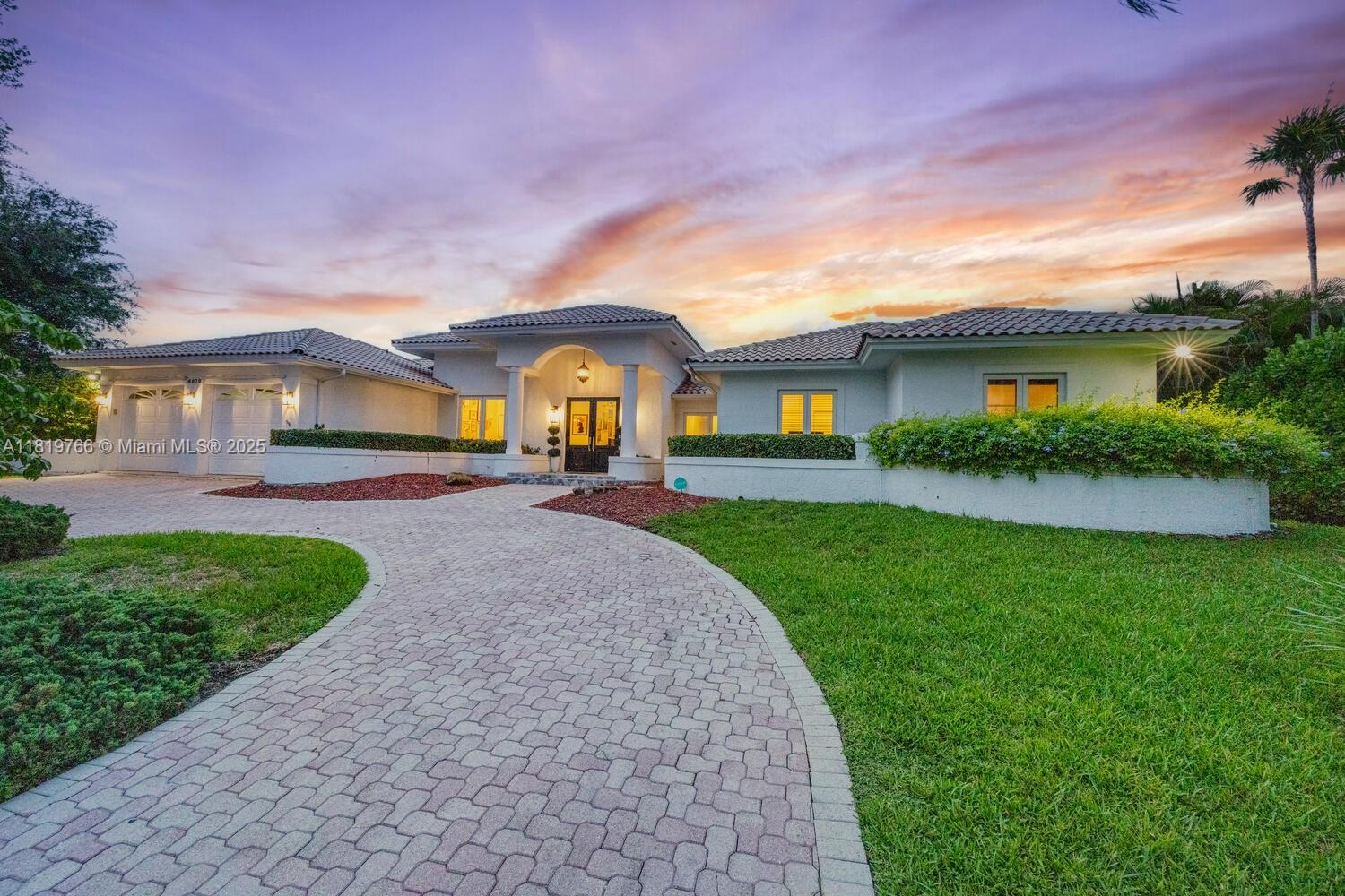 16070 SW 77 Ct, Palmetto Bay FL 33157