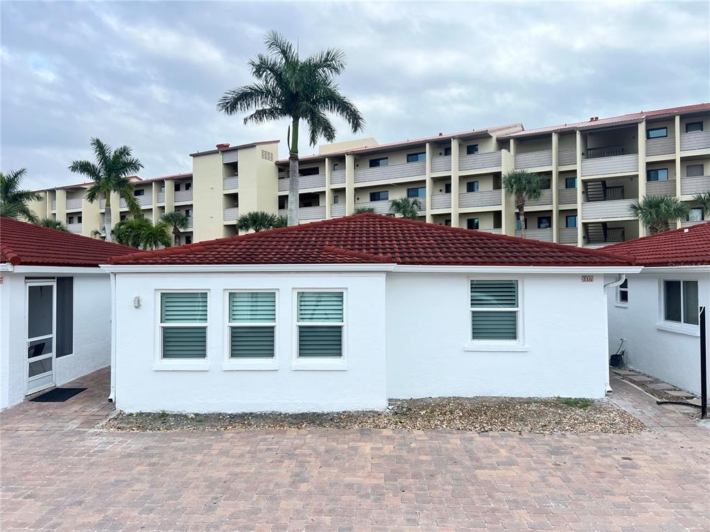 6154 MIDNIGHT PASS ROAD UNIT D16