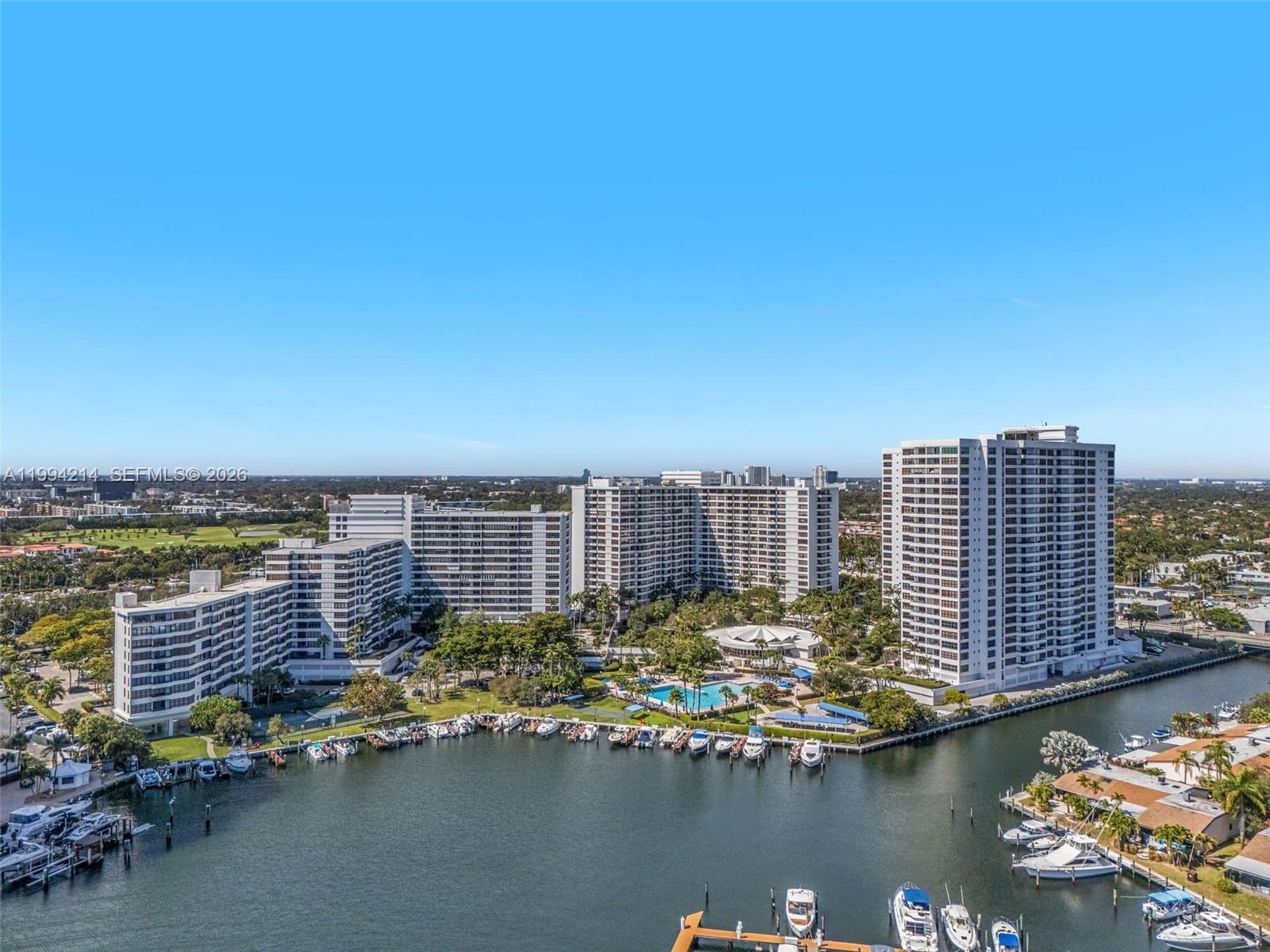 2500 PARKVIEW DR # 1418, Hallandale Beach FL 33009