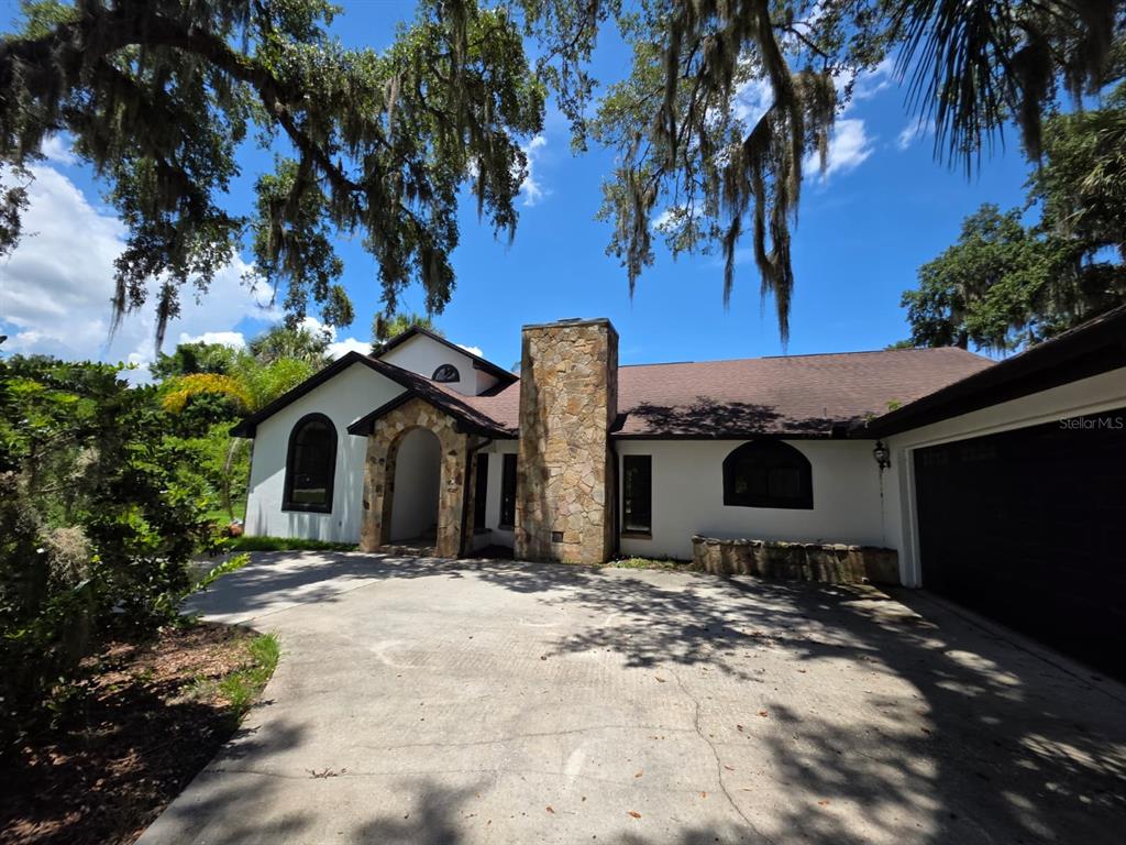 2261 MARINER COVE