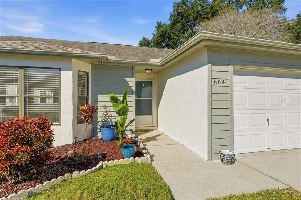 664 EAGLE RUN, LAKELAND, FL — photo 2 of 30