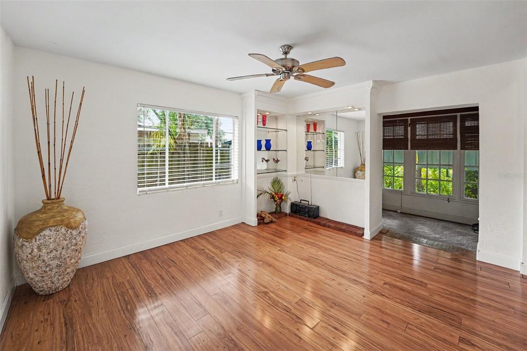 3505 W MCELROY AVENUE, TAMPA, FL — photo 4 of 30