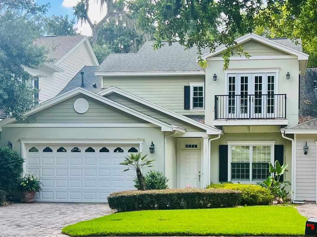 1331 COUNTRY CLUB OAKS CIRCLE