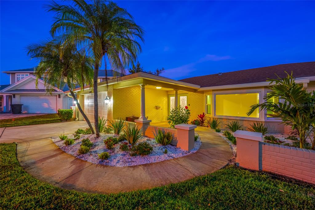 6331 4TH PALM POINT