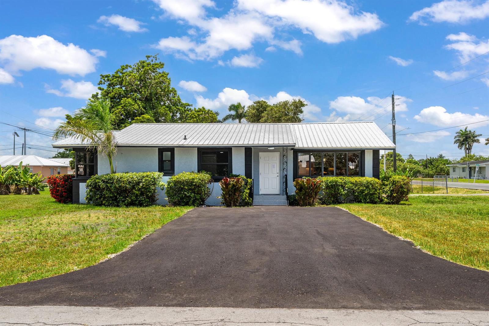 24 NW Avenue I, Belle Glade FL 33430
