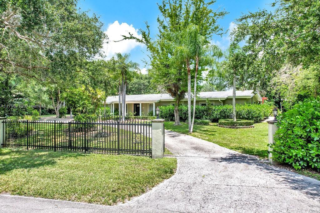 6551 SW 126th St, Pinecrest FL 33156