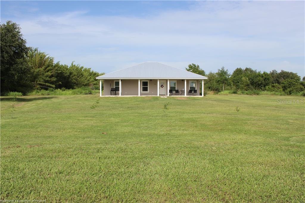 5195 GREENFIELDS RUN