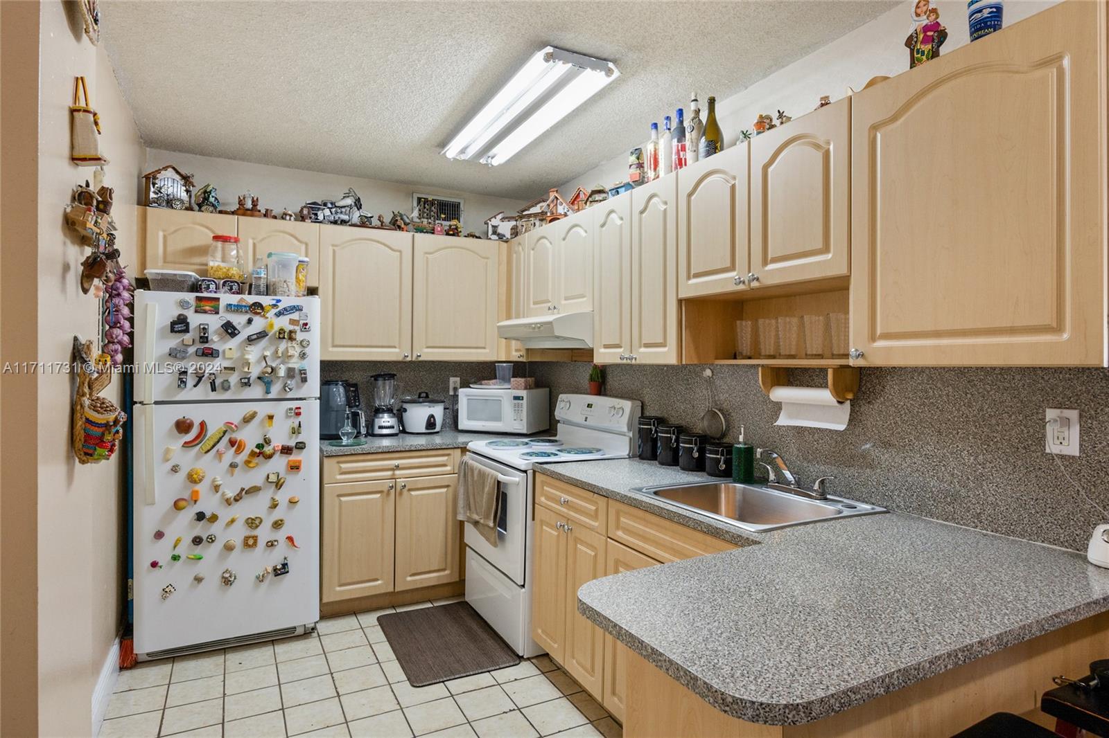 16465 NE 22nd Ave # 120, North Miami Beach FL 33160