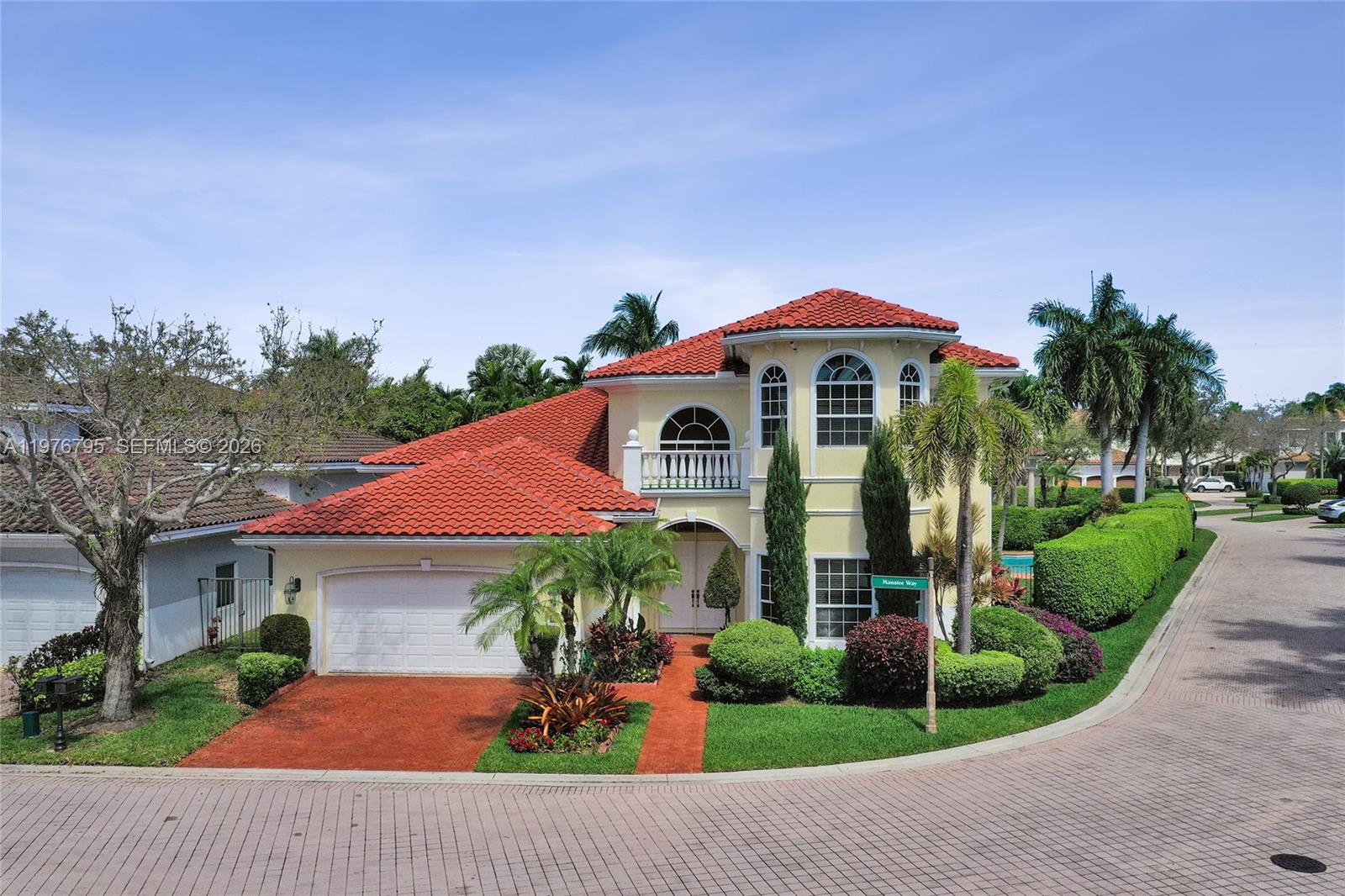 901 Manatee Way, Hollywood FL 33019