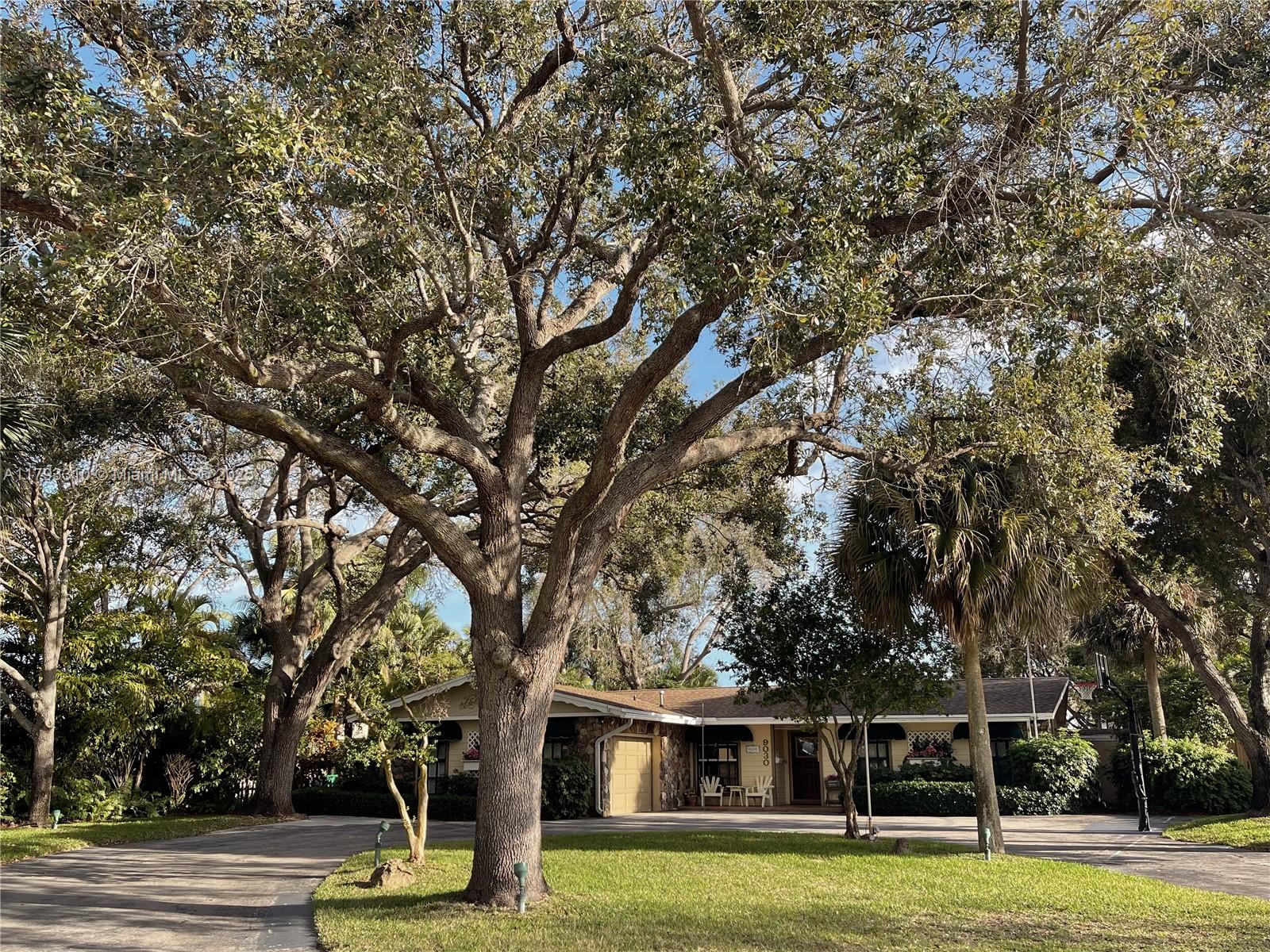 9030 Ridgeland Dr, Cutler Bay FL 33157